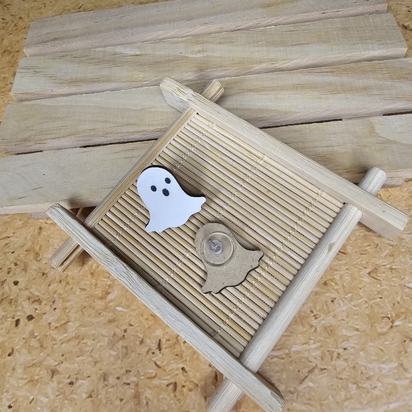 Wooden Ghost Earrings - Picture 2 of 2